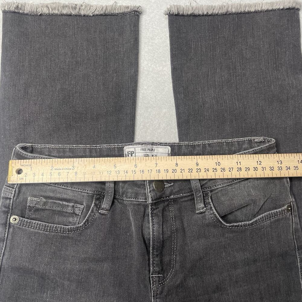 Free People Fringe Crop Jeans in Smoke Black (Gray) Size 26 61502-16515125 - Picture 9 of 16
